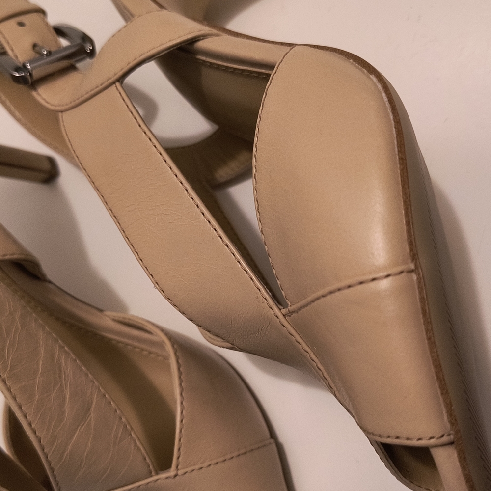 Michael Kors leather Tan  heels sandarls - Picture 10 of 12